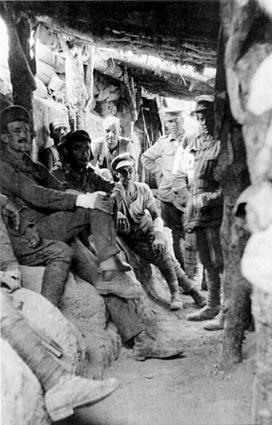Forces in the trenches in Gallipoli, 1915