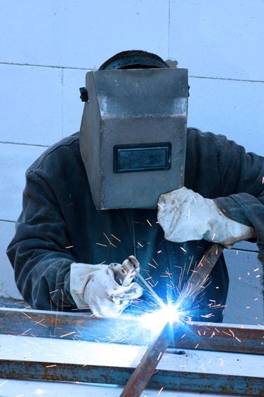 Welding metal