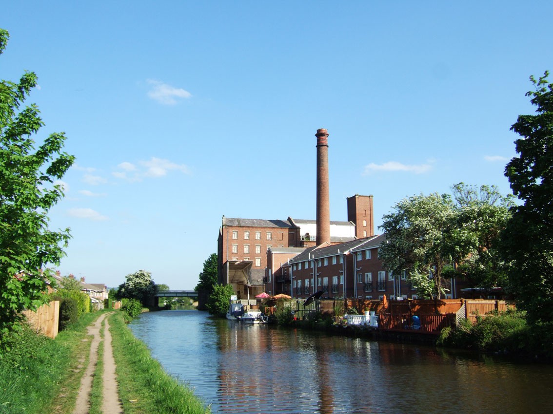 Leeds and Liverpool Canal at Burscough.
