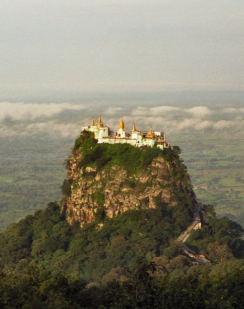 Popa Taungkalat temple