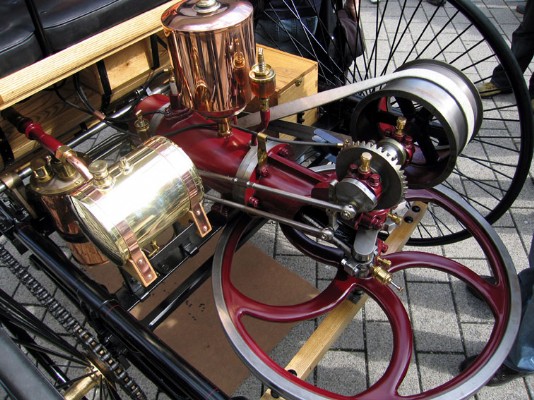A copy of the engine Benz used for his 1885 car