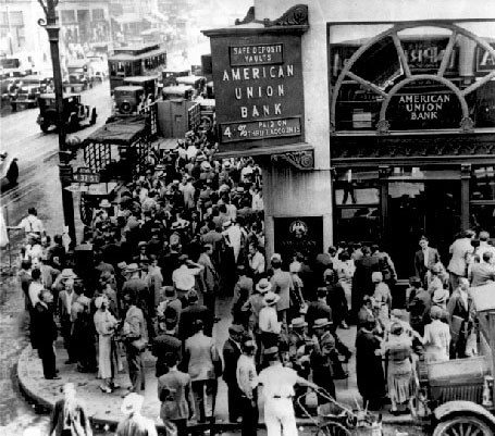 Crowd outside a bank in 1929