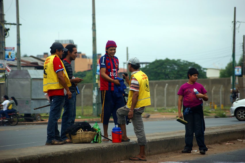 Squeegee men, Asunción