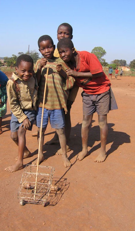 AIDS orphans in the Mgona shantytown, Malawi 