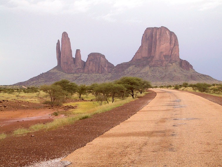 Rock formations near Hombori