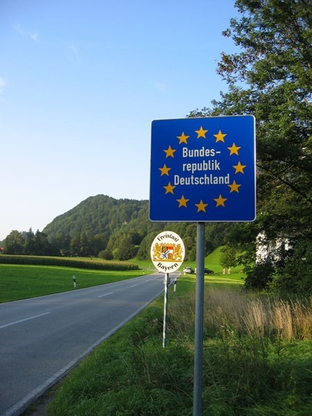 Unpatrolled border between two Schengen Area states