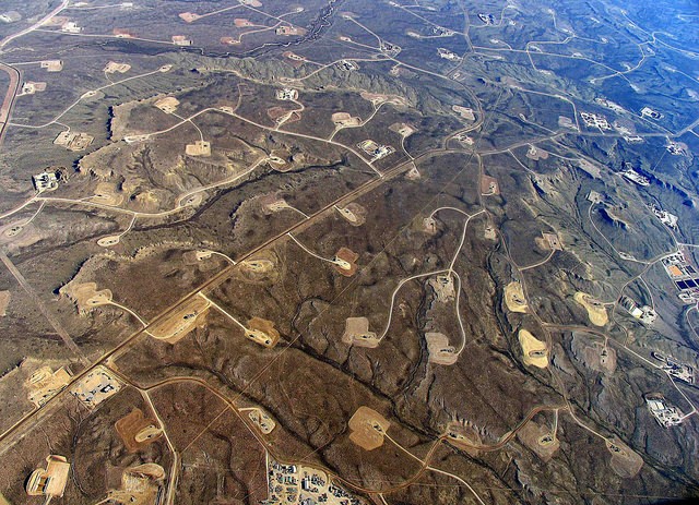 Fracking well heads in the US (photo: SFU)