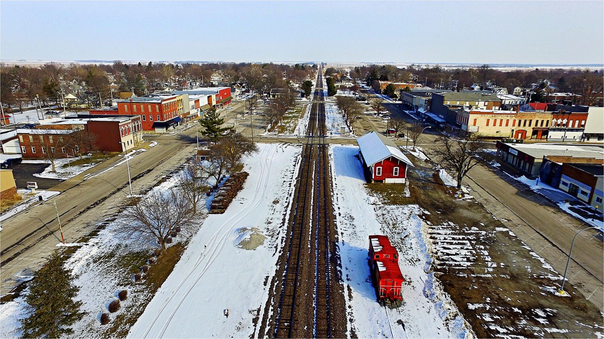Bushnell, Illinois, split in two by railway lines