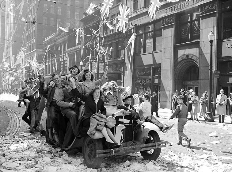 V-E Day celebrations in Toronto, Canada, May 1945