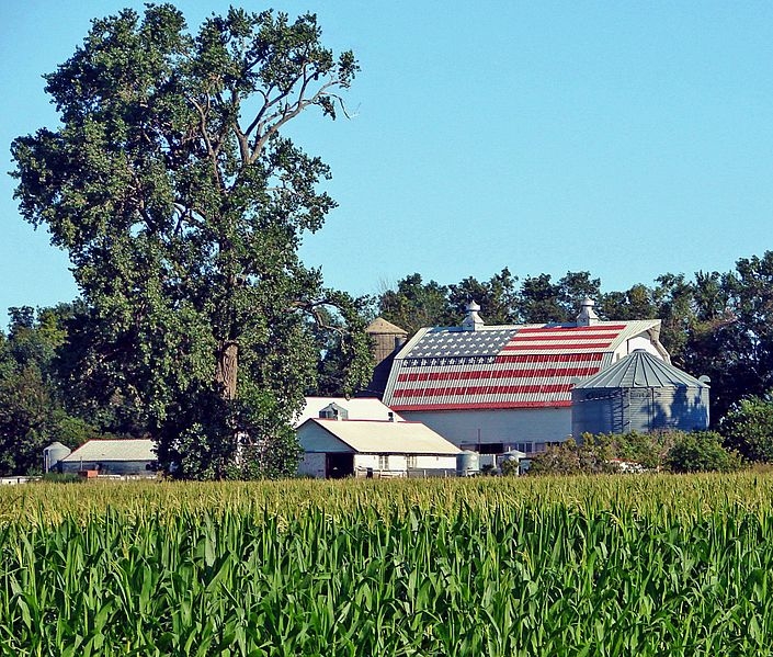 Patriotic farm building in southern Minnesota