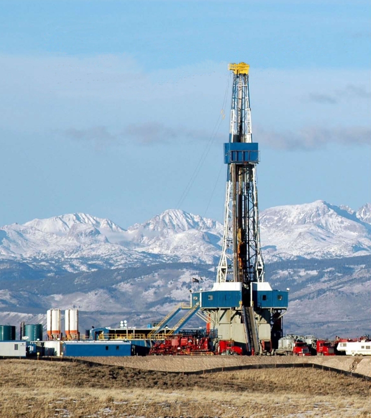Drilling for natural gas in the Wyoming Rockies