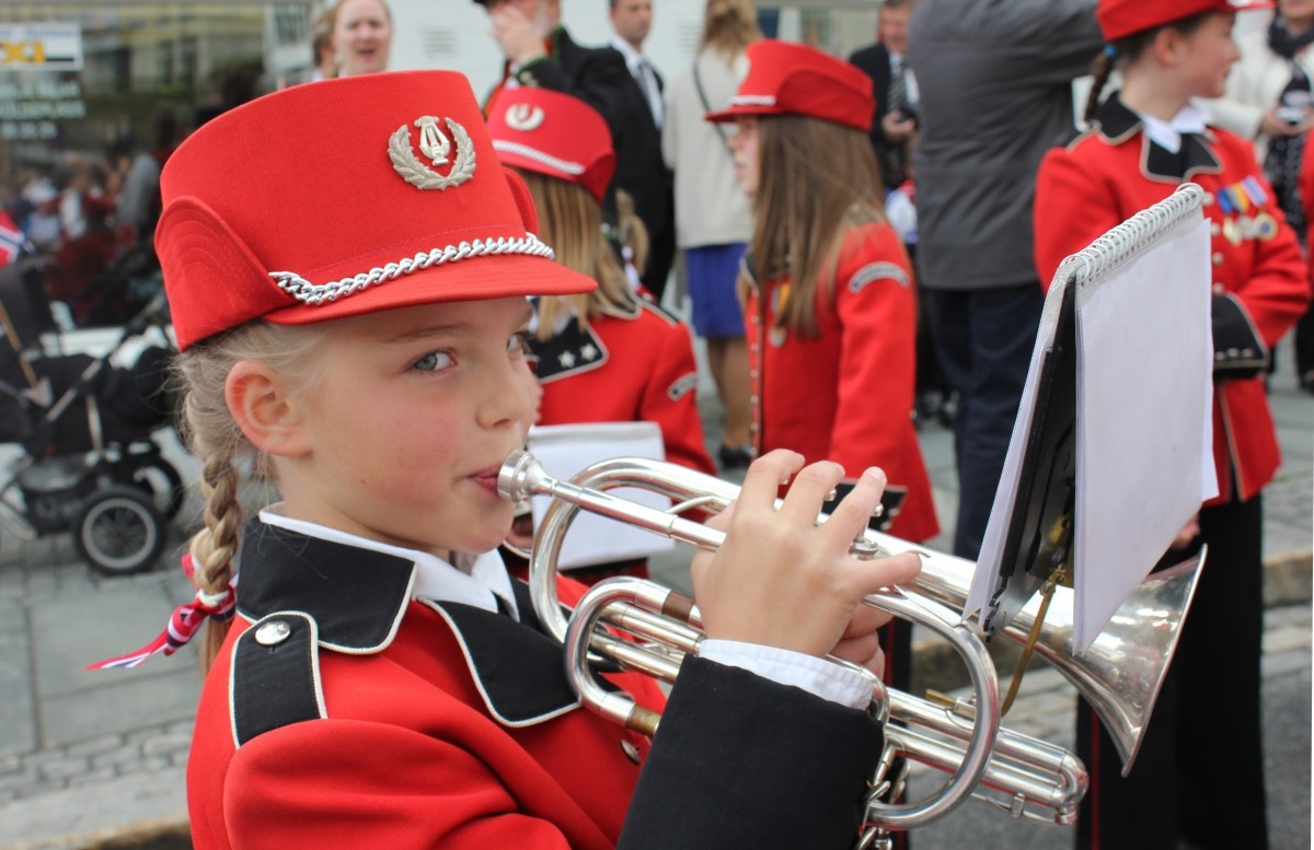 Playing the cornet