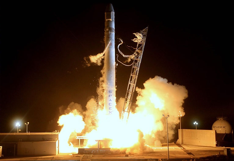 Combustion in a rocket engine
