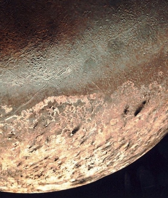 Voyager 2's image of Neptune's moon, Triton