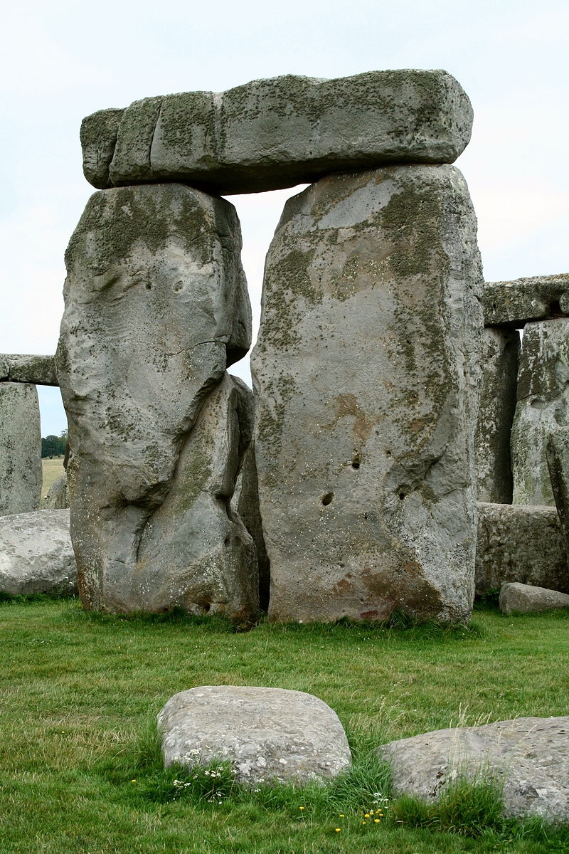 A trilithon (inner horseshoe standing stones)