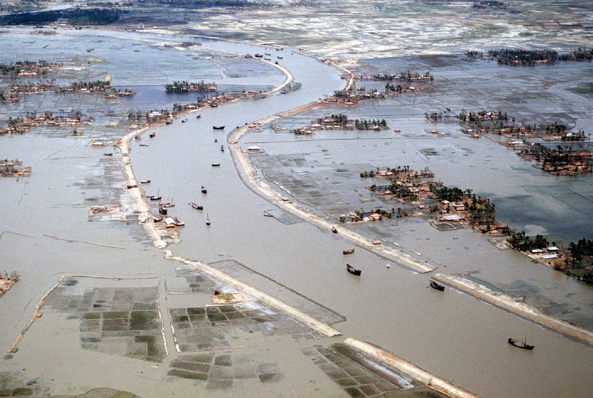 Flooded villages in fields in 1991
