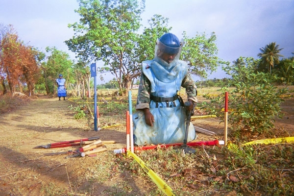 A deminer in action in Sri Lankla
