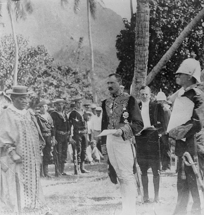 The British Empire annexes the Cook Islands, 1900