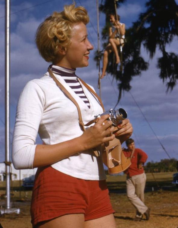 An American woman dressed casually in 1955