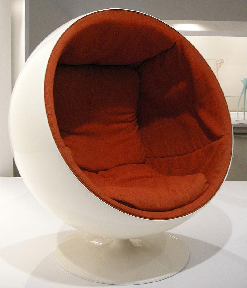 The "Globe" chair (1963)