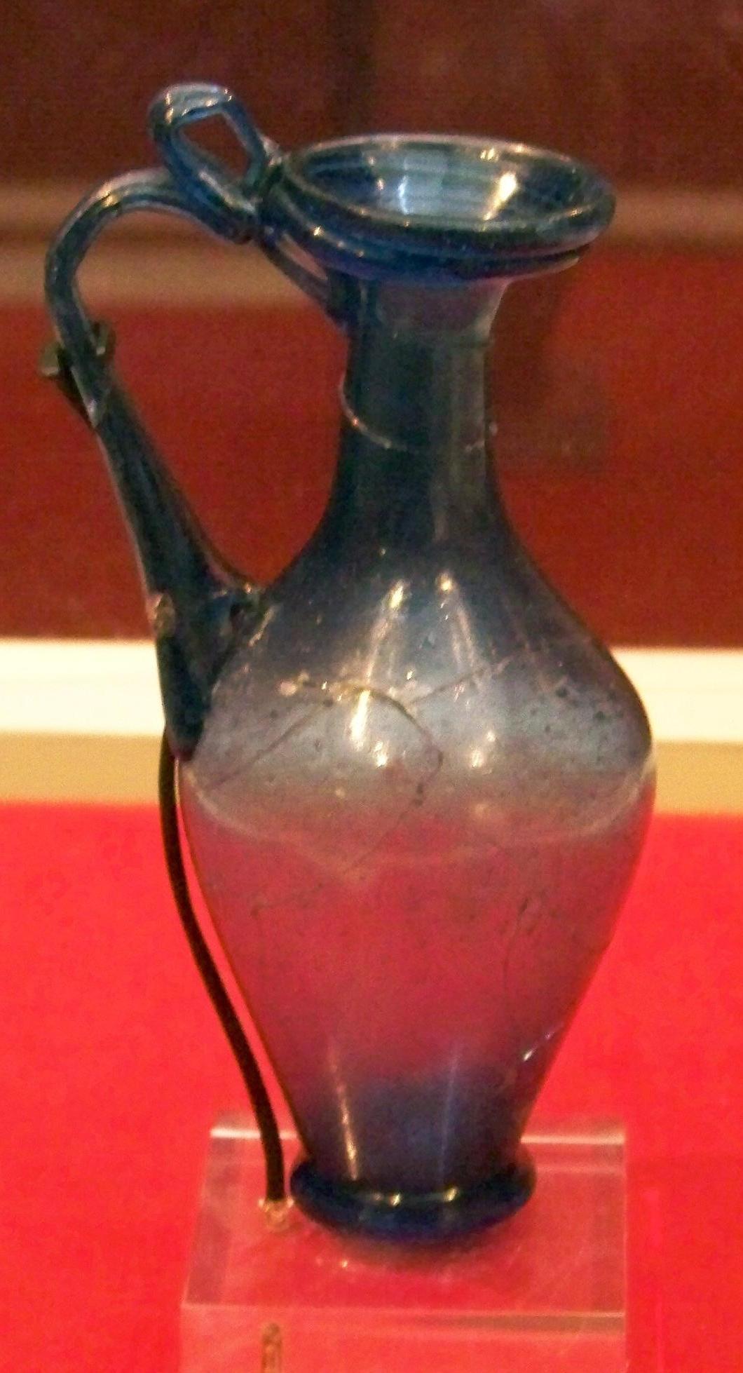 Jug buried with the "Ivory Bangle Lady"