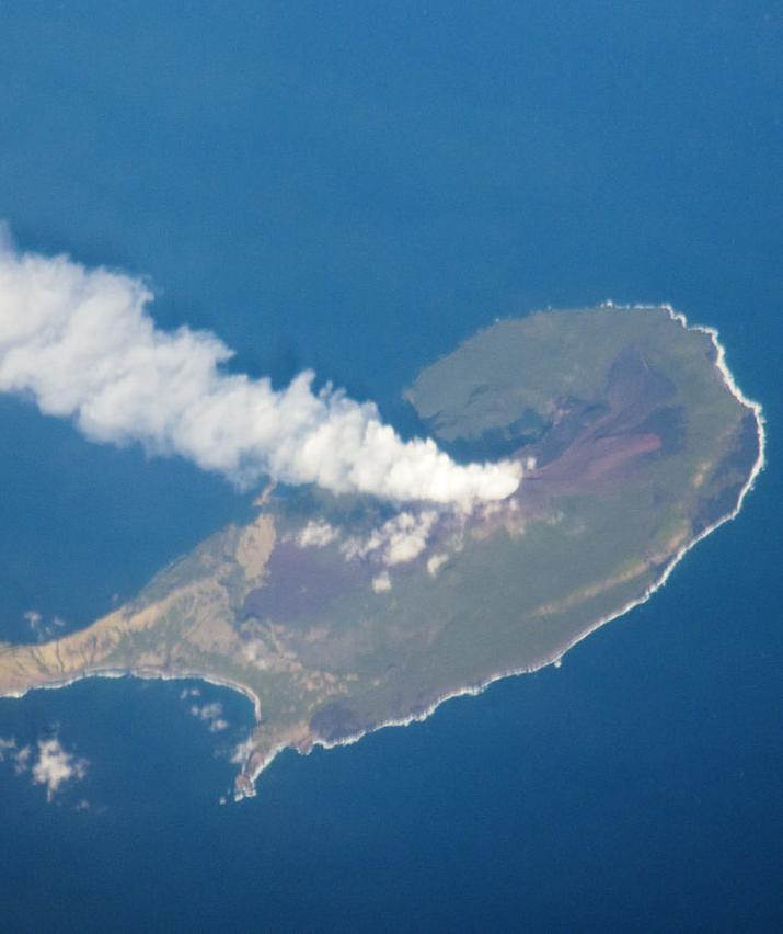 Pagan island volcano erupting, 2012