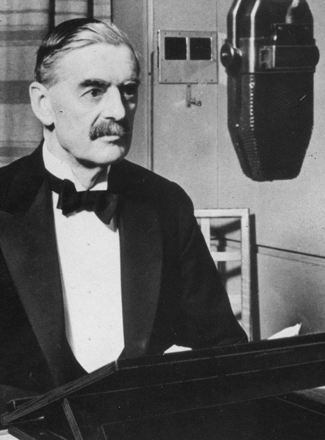 Chamberlain declares war on Germany, 3rd Sept 1939