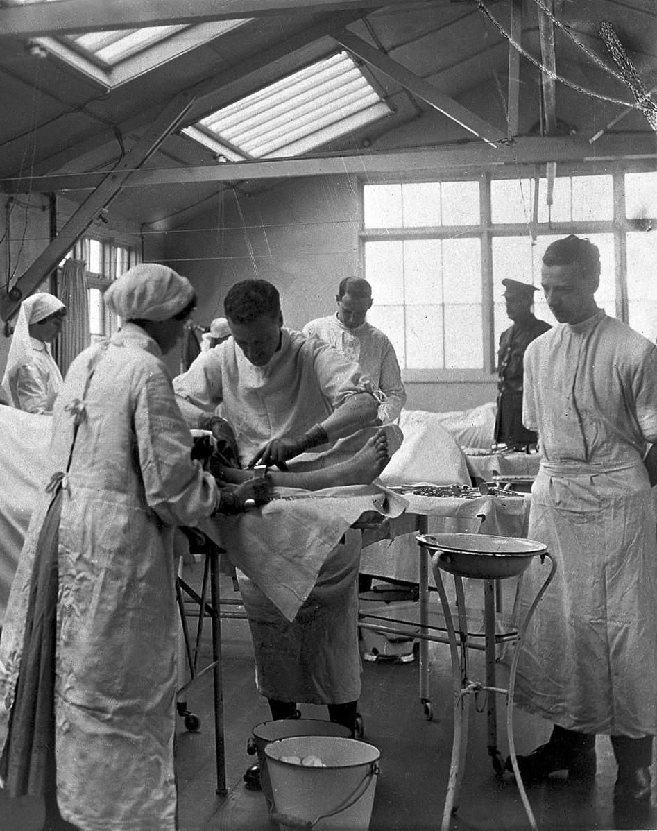 British army operating theatre at Wimereux, near Boulogne