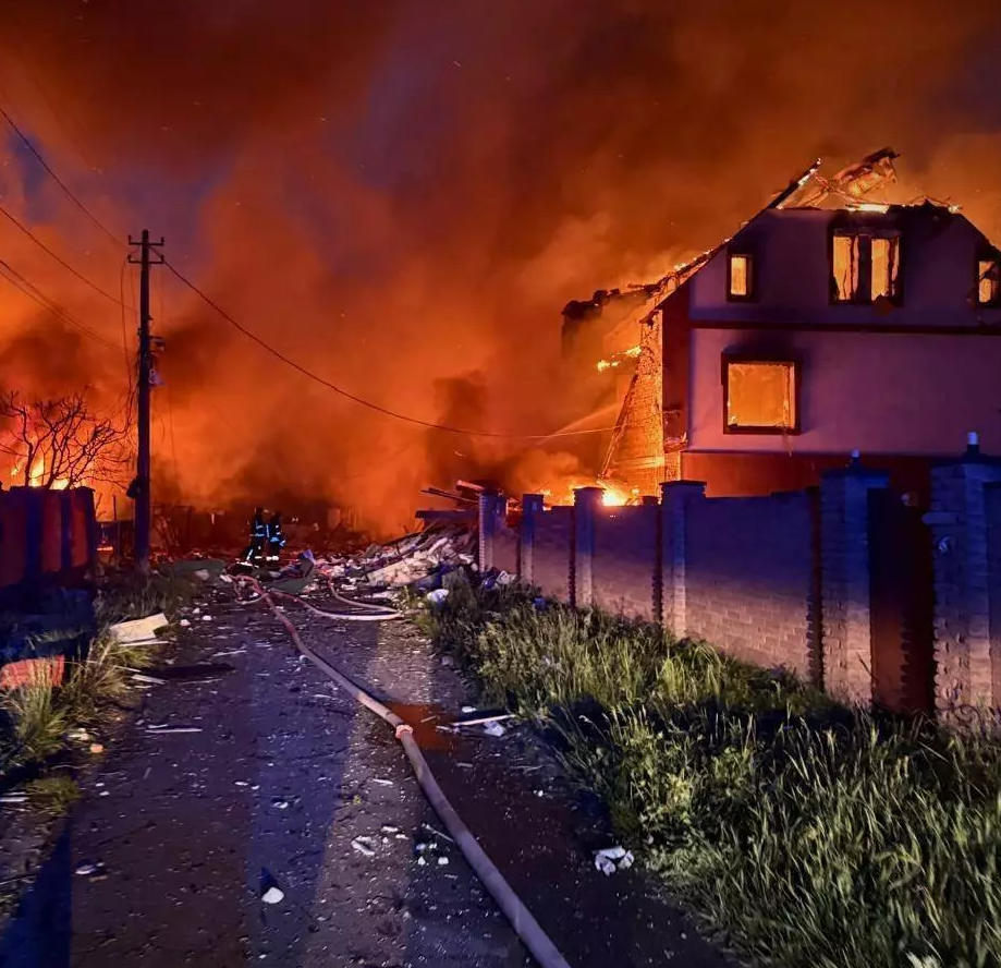 Markhalivka is hit by a Russian drone attack, 25th May 2025