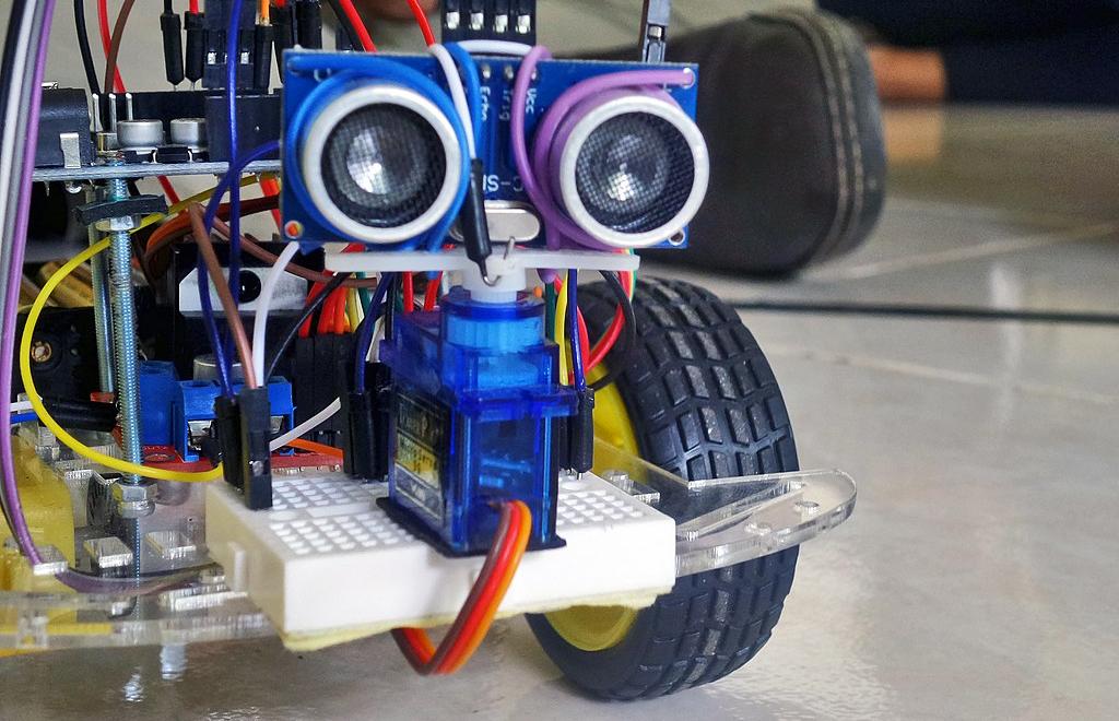 Robot with ultrasonic sensors (the two large "eyes")
