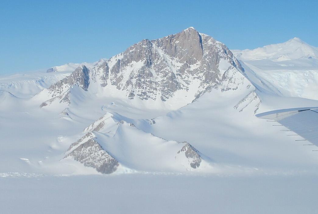 Transantarctic Mountains near Beardmore Glacier