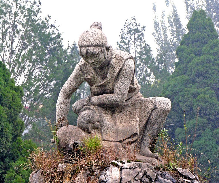 A statue of a woman from central China, c. 4000 BC